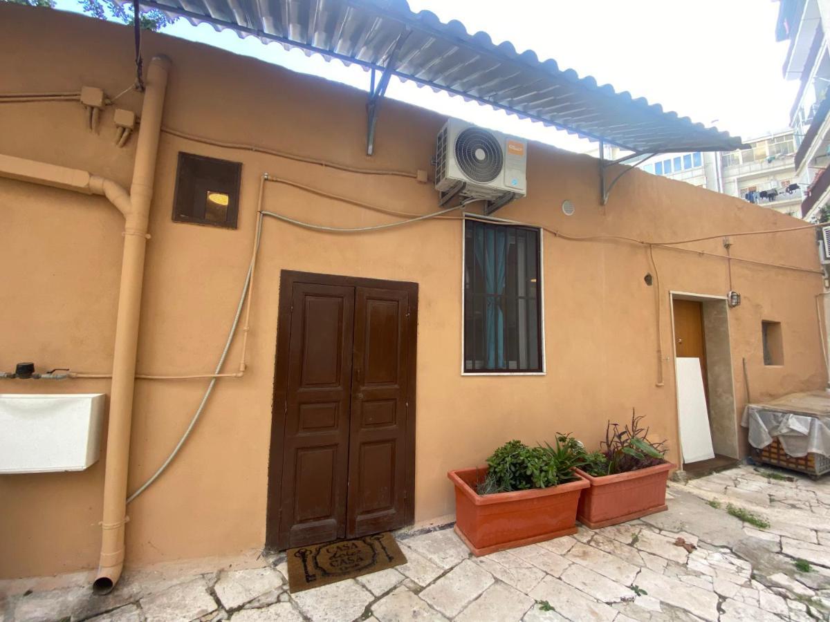 Mini Loft - Bari Centro - A Due Passi Dal Mare Apartment Exterior foto