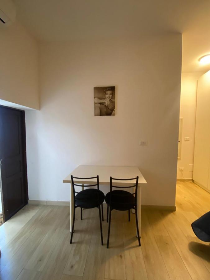 Mini Loft - Bari Centro - A Due Passi Dal Mare Apartment Exterior foto