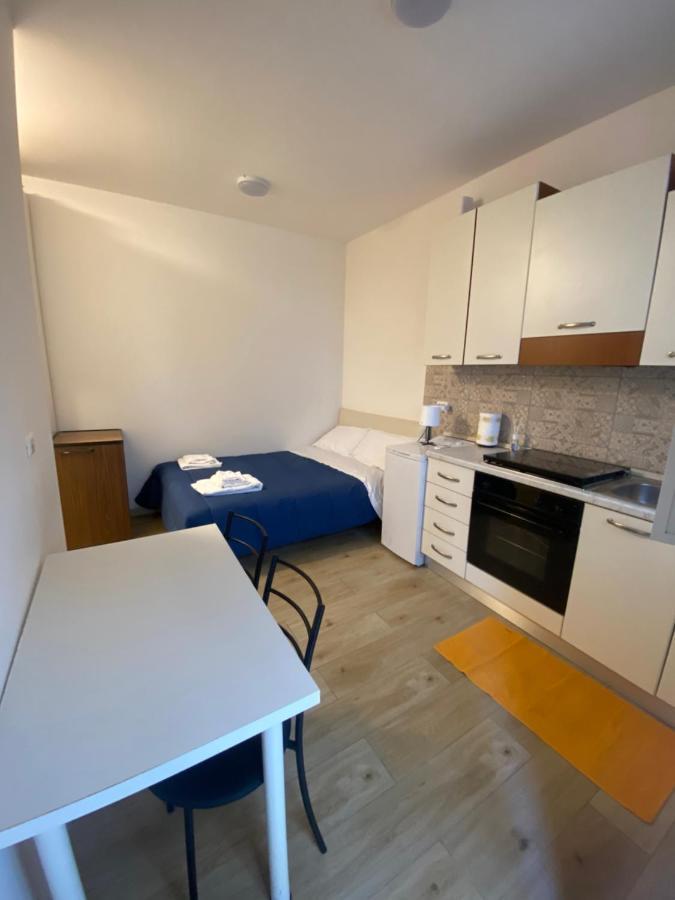 Mini Loft - Bari Centro - A Due Passi Dal Mare Apartment Exterior foto